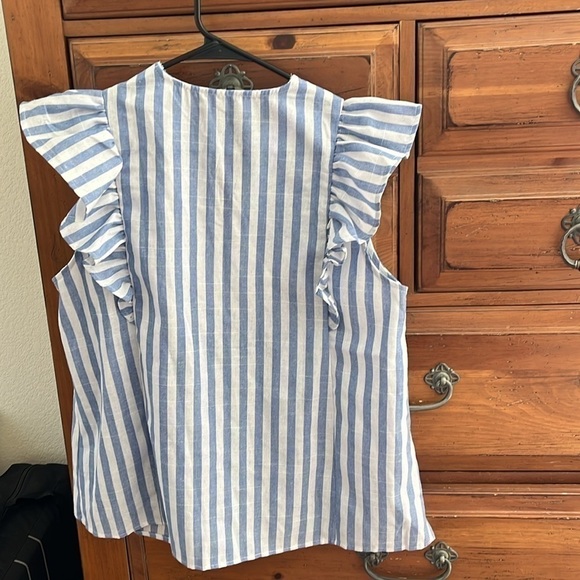 Women’s Blue And White Striped Blouse With Embroidery Size Large NWOT - Picture 2 of 8